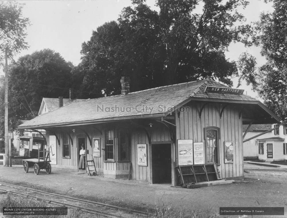 Postcard: Railroad Station, New Hartford, Connecticut